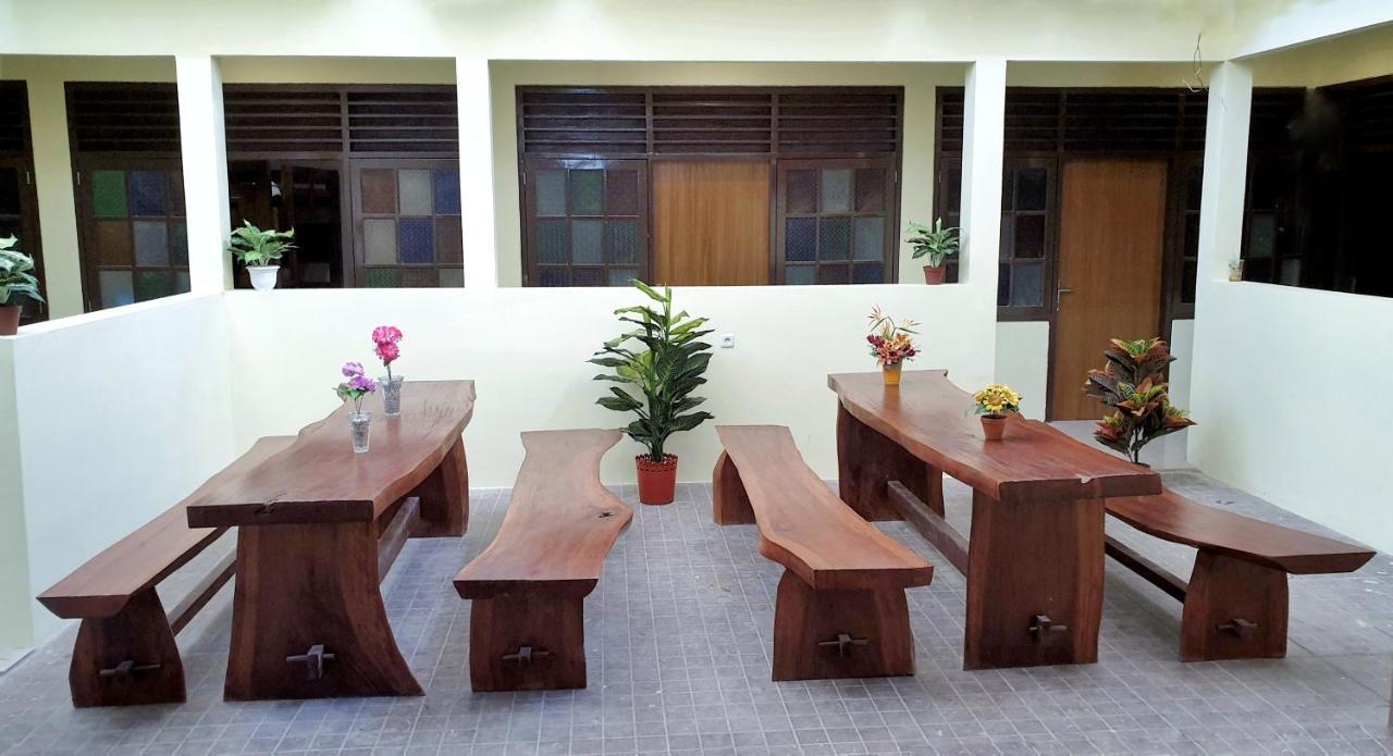 Maple Tree Homestay Maguwo Extérieur photo