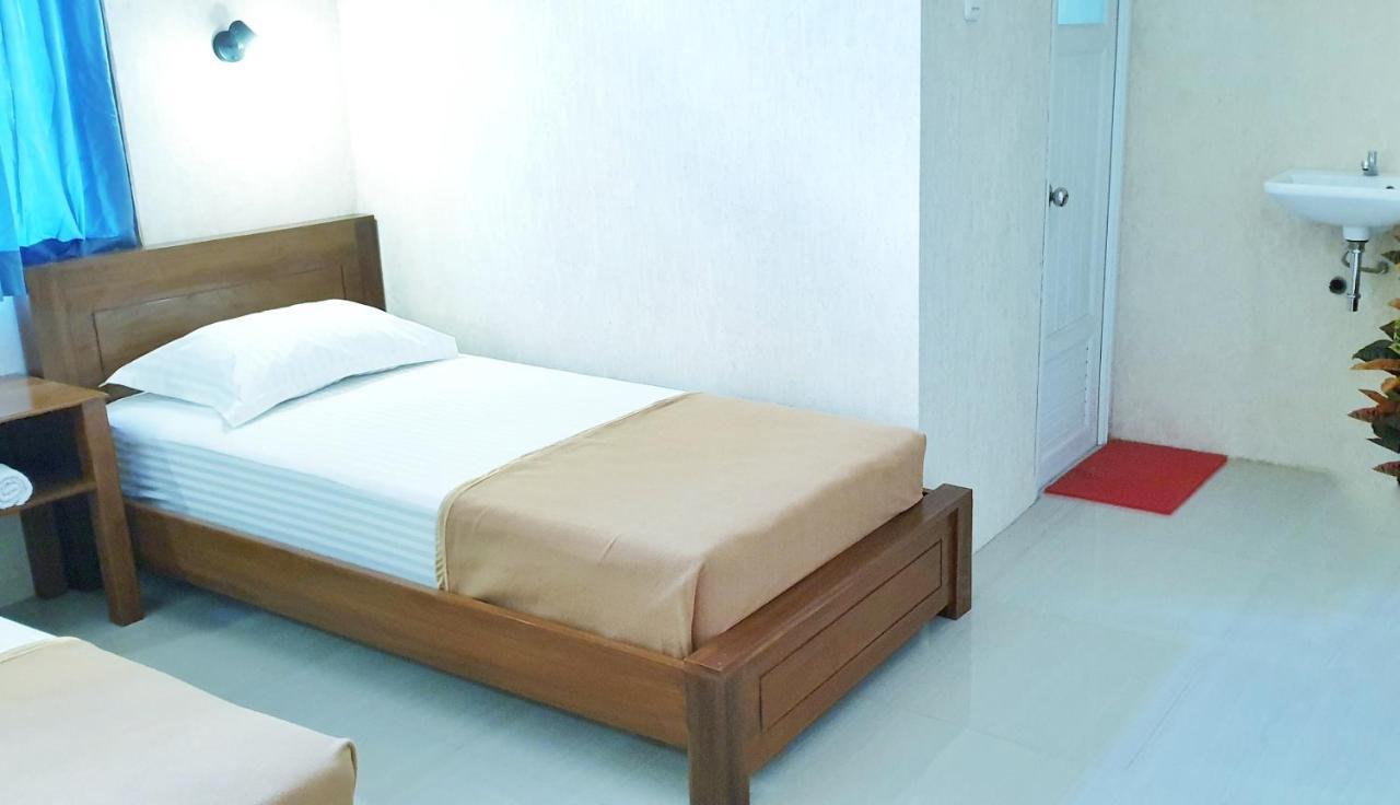 Maple Tree Homestay Maguwo Extérieur photo