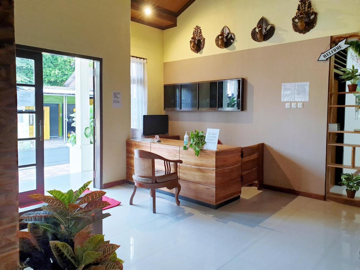 Maple Tree Homestay Maguwo Extérieur photo