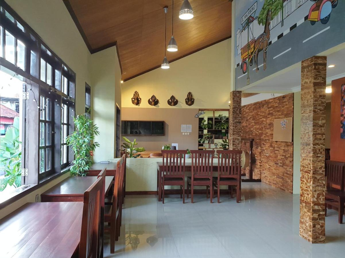 Maple Tree Homestay Maguwo Extérieur photo