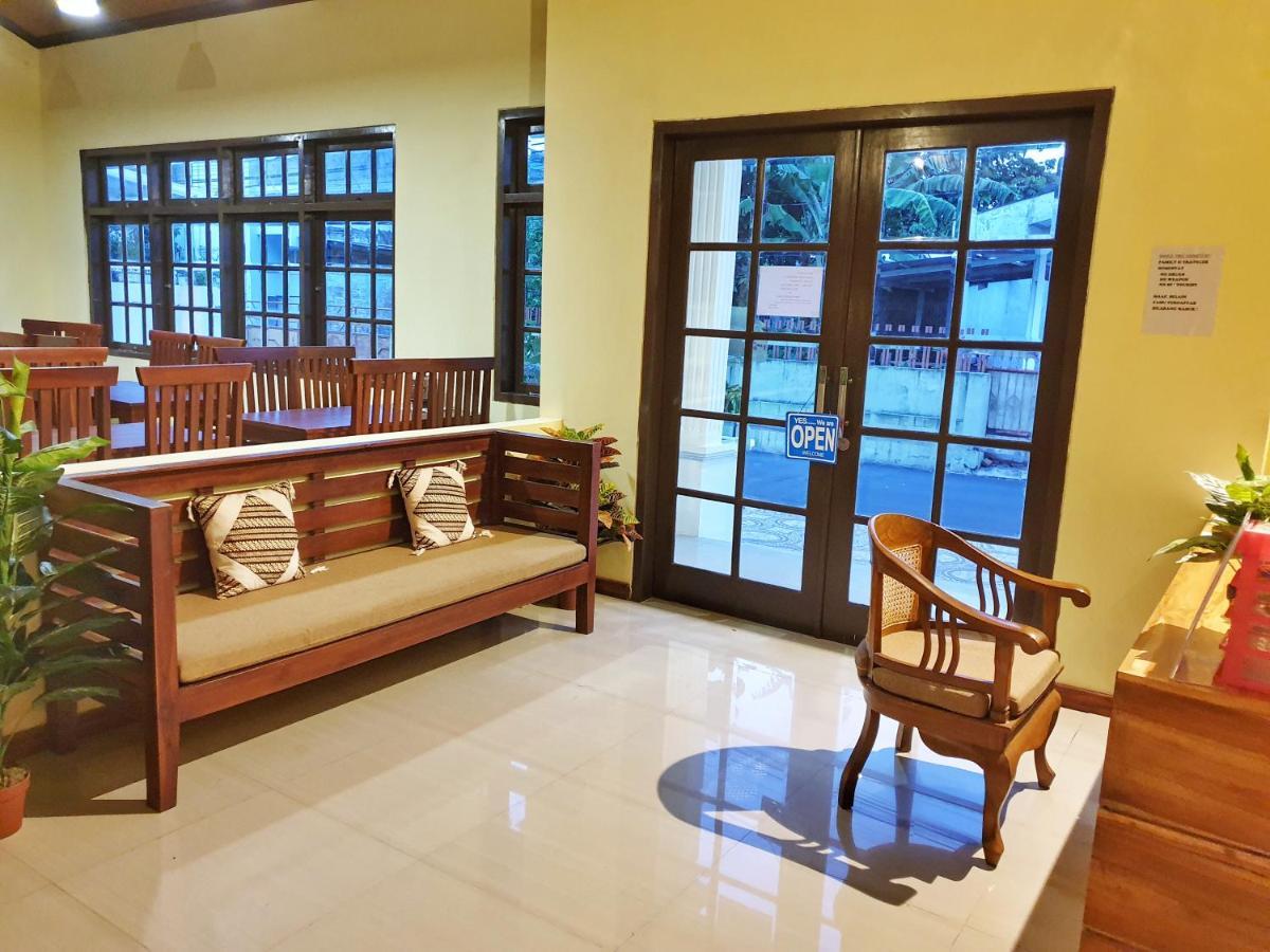 Maple Tree Homestay Maguwo Extérieur photo